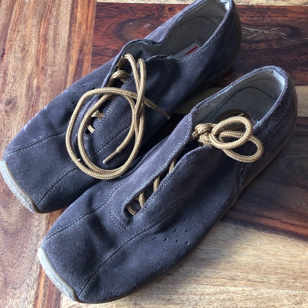 Donald J. Pliner, brown, size 8.5